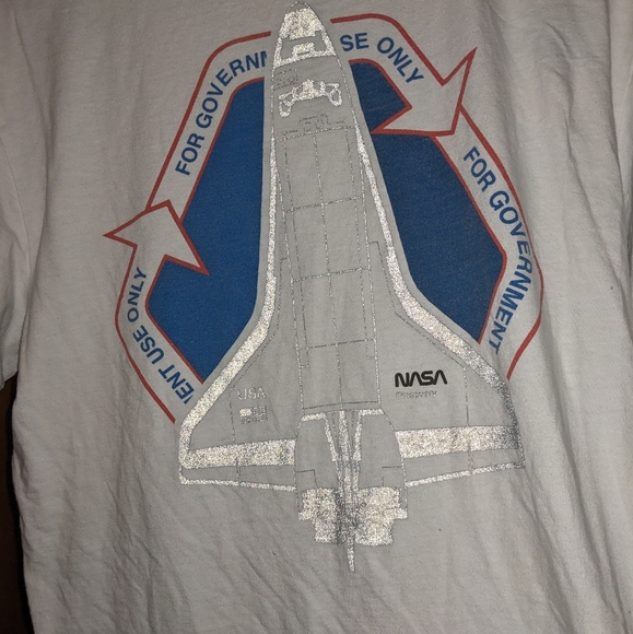 NASA Space Shuttle T-shirt Unisex Space Glow in the Dark Shirt - Picture 4 of 4